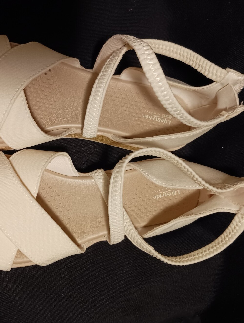Lifesrride  Cream Strappy Wedge Sandals Nwob Sz.8 Canvas